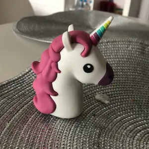 Powerbank 🦄 enhörning 💖