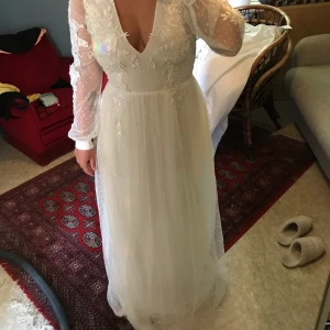 Brudklänning storlek 36 - Använd. Nly eve.