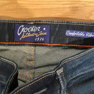 Säljer dessa sköna jeans från crocker (ny pris 700kr) Aldrig använda. Säljs för 100+ frakt