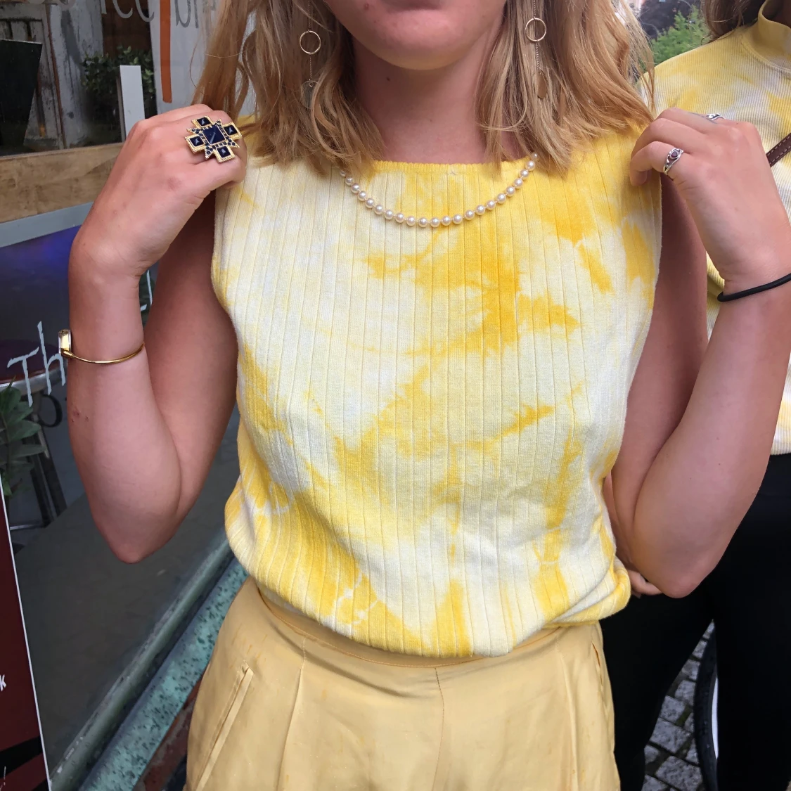 Ribbat, gult batiklinne 