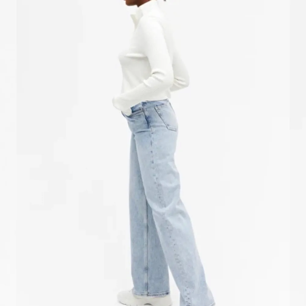 Monki jeans i storlek 25, använda ett fåtal gånger. Skriv privat för fler bilder/frågor.. Jeans & Byxor.