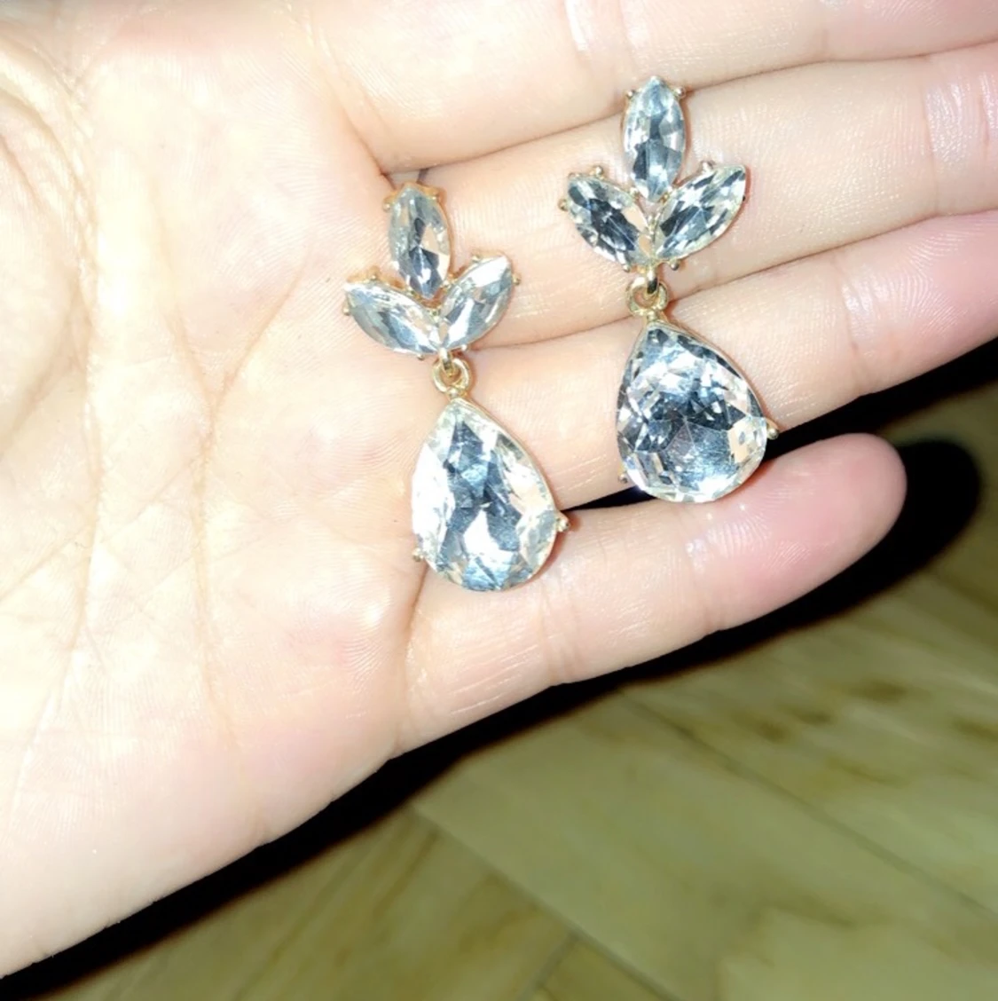 Enkla fina örhängen  - 90