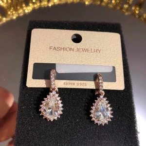 Örhängen äkta silver! - Örhängen i äkta silver, finns i 4 olika modeller!🌟🌹