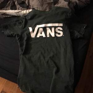 Mörkgrön tshirt från vans