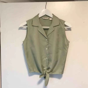  - Vintage linne i 100% silke. Aldrig använd 🌞