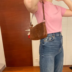 T-shirt - Söt rosa ribbad tröja i strl S, osäker på frakten 💓