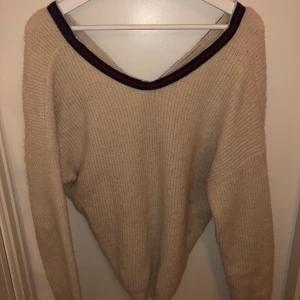 Stickad tröja från Tessie - Stickad tröja från Tessie 