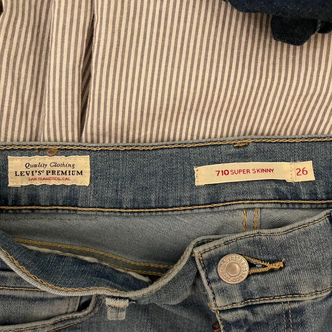 Levis 710 - 91