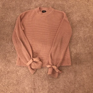 Stickad tröja från bubbelroom - Är en väldigt fin och välbehandlade tröja från bubbelroom
