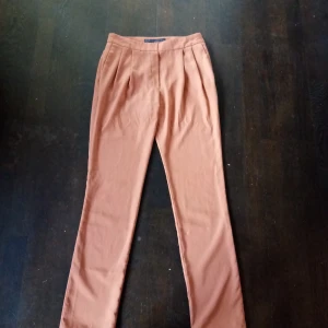 Zara byxor  - Snygga byxor från Zara, brun/beige 