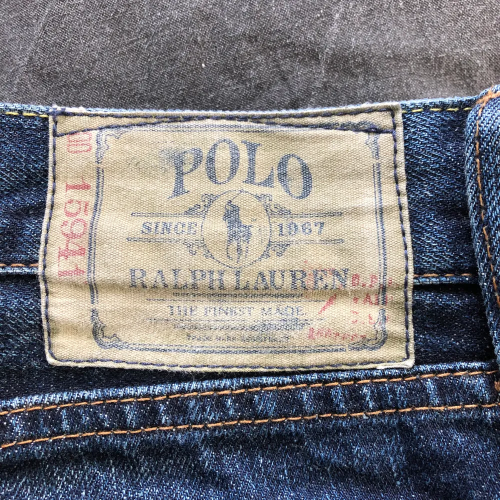 Mörkblå jeans från Ralph Lauren, Stl 31/30. Avgör skick själv på bilderna:). Jeans & Byxor.