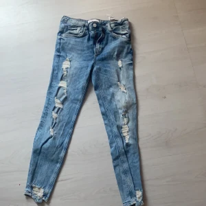 36 - zara jeans 