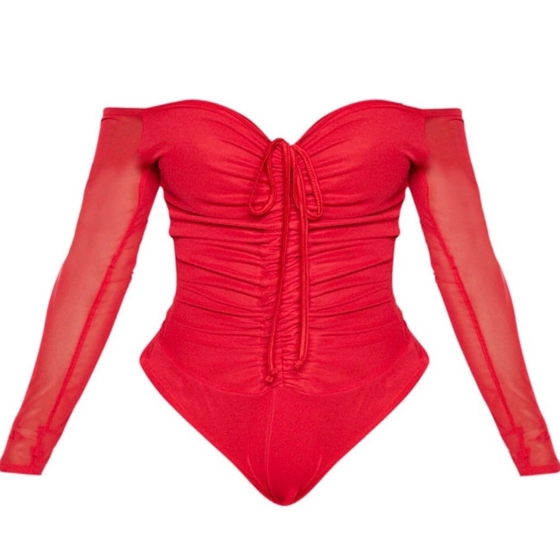 Röd body från Prettylittlething - 90