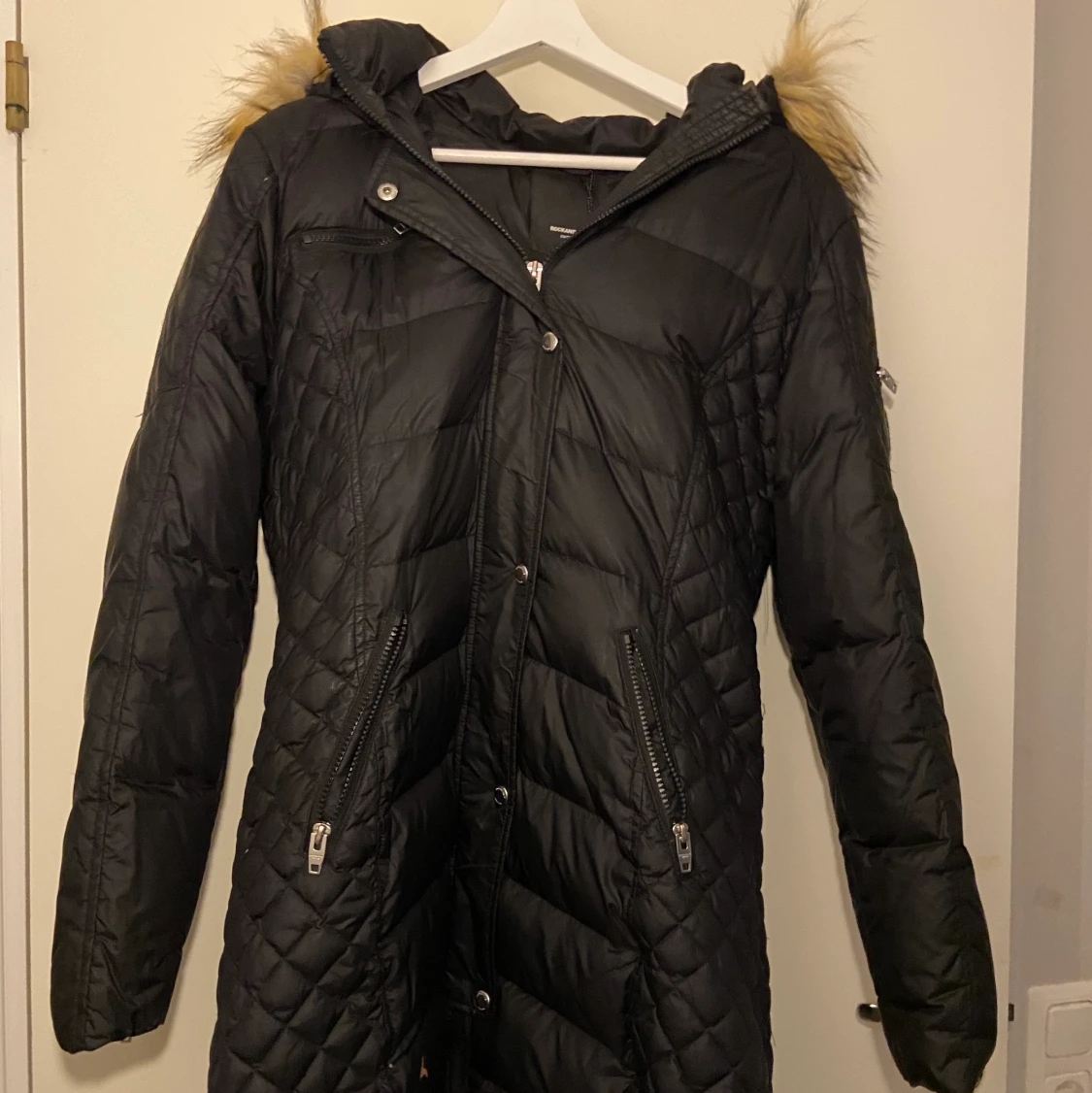 Rock and blue jacka  - 90