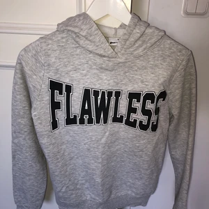 Hoodie - Ginatricot hoodie strl XS. Knappt använd