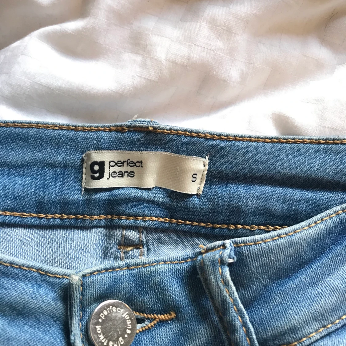 Jeans från ginatricot - 91