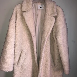 Cubus L - Mysig och jättevarmt jacka från Cubus, den är använd många gånger. Frakt igår ej. 