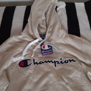 Hoodie - New ! Size M