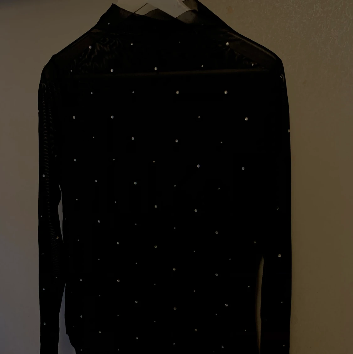 Mesh topp med pärlor