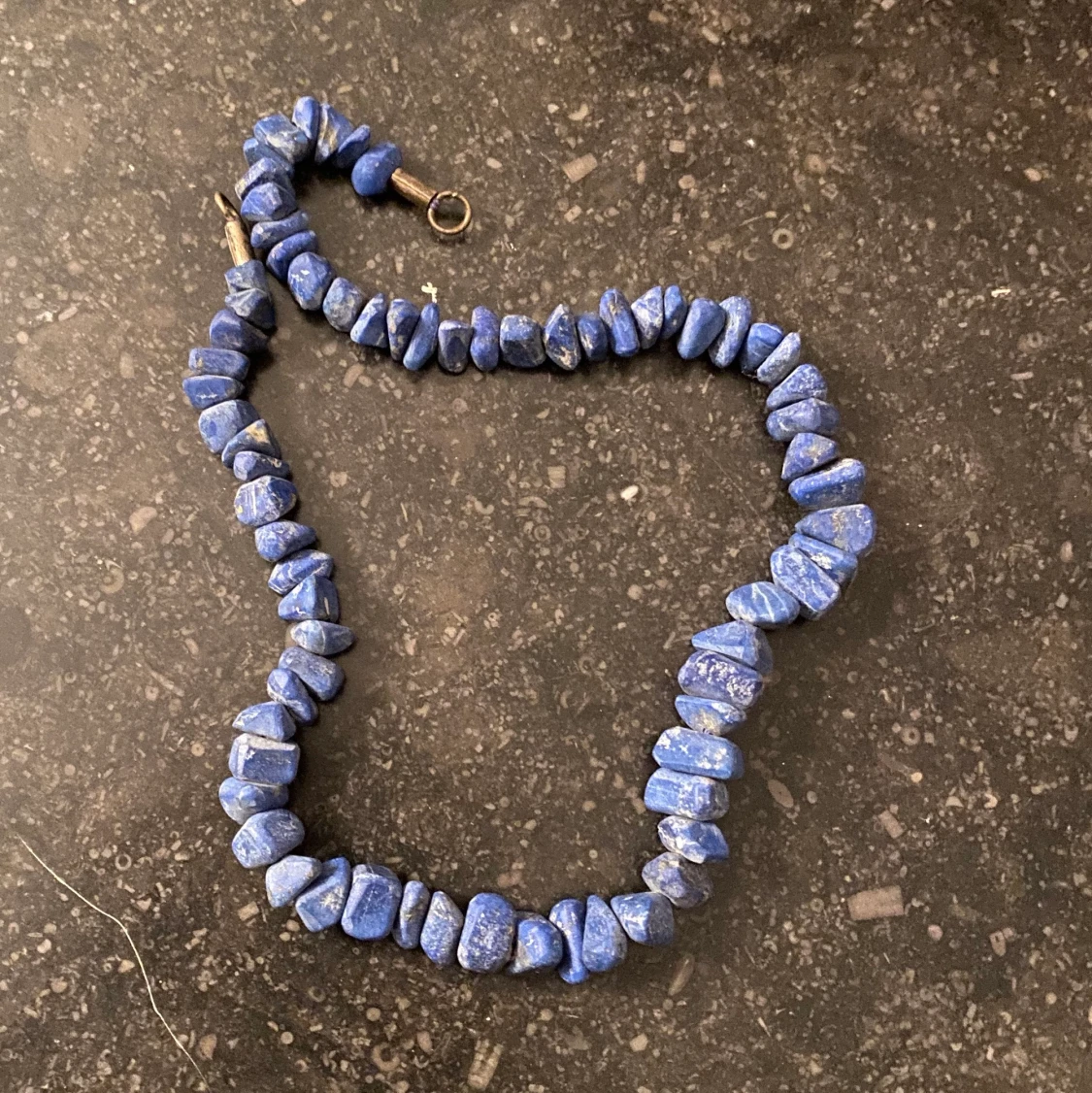 Halsband med äkta lapis lazuli  - 90