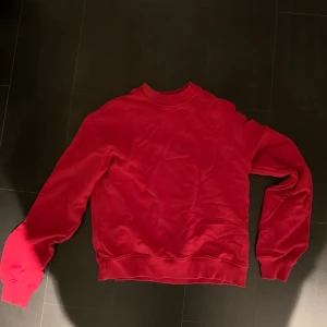 Röd sweatshirt NAKD - Röd tröja frå NAKD🌸frakt tillkommer 