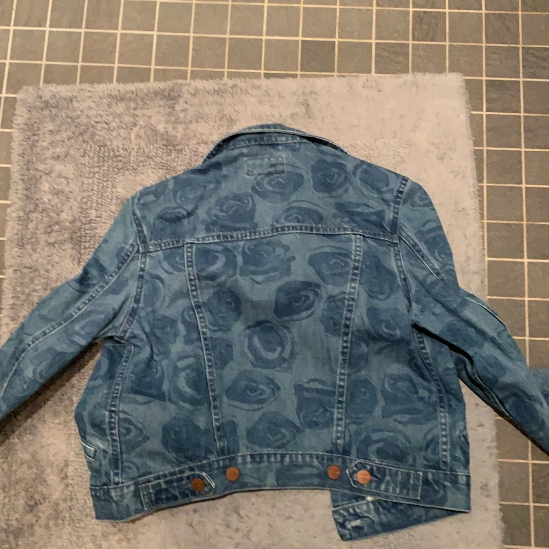 Jeans jacka från Monki i strl XS - 91