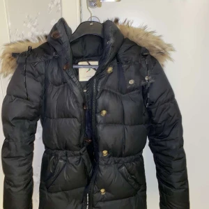 Boomerang jacka - Boomerang jacka: storlek XS, äkta päls