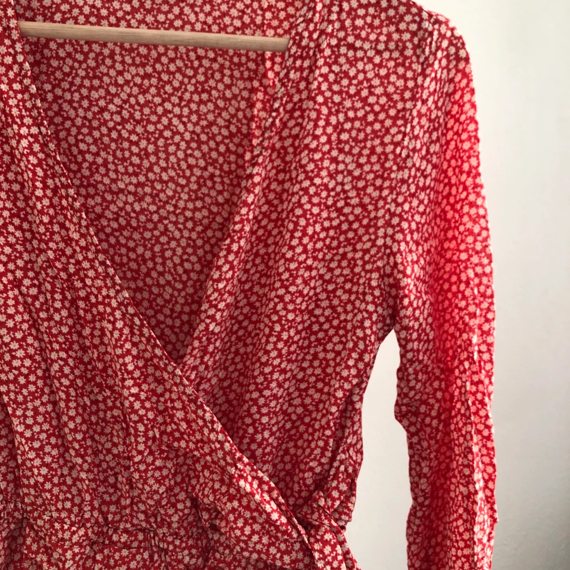 Härlig playsuit med volanger - 90