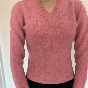 Abercrombie  - Abercrombie tröja i storlek M, men den är rätt liten i storleken. Oanvänd. Köparen står för frakten om den ej kan mötas upp.