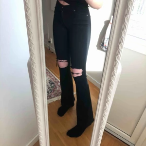  - Ett par bootcut från DrDenim. Säljer pga lite användning men dem är i mycket bra skick!!  