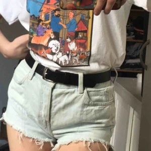  - Sommriga retro shorts, Frakt tillkommer, betalning sker via swish💕 bara att skicka ett meddelande vid frågor/om du vill ha fler bilder mm🥳 går alltid att pruta 