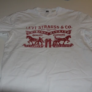 Levis tröja  - Gott skick 