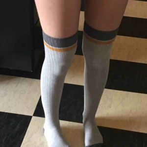  - om din partner har en kink för teacher/student borde du köpa dessa! fina med kjol och nån fin jacka😍 aldrig använt !