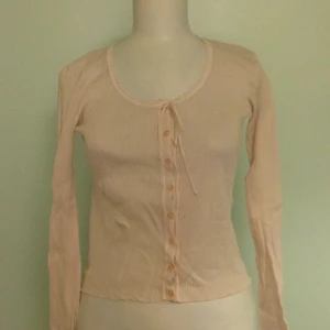  - Söt stretchig top, vintage, 90-tal, Benetton. Kan skickas. 