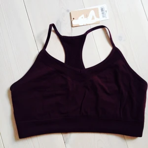  - Tränings topp/mjuk bh i serien Yoga för Mango. Helt ny! 