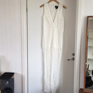 Jumpsuit / byxdress - Byxdress/Jumpsuit. Oanvänd. Zip på en sida.  Finns i Hässelby 