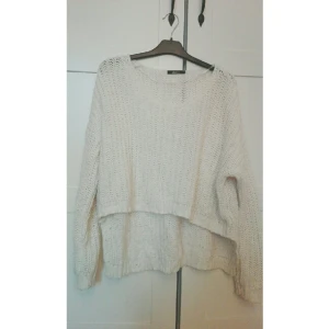  - Snygg mys tröja från GinaTricot 
Frakt ingår