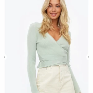 Heartbreaker Top - Chiquelle - Stl S - Säljer min fina kofta / cardigan från Chiquelle. Koftan är använd en gång! Jag kan frakta eller mötas upp i Täby C. Högst bud vinner! 🥰 