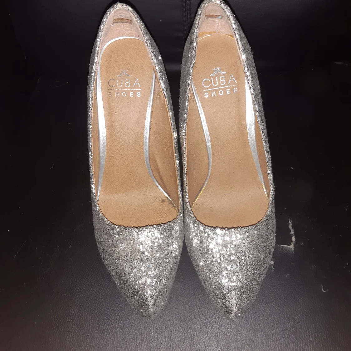 Glittriga klackskor - 91