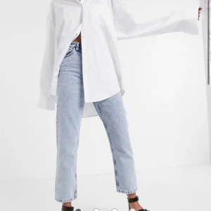 Raka jenas - Jätte fina ljus blå raka jeans från collusion storlek W26 L32 helt nya med alla prislappar kvar