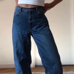 Weekday rail - Weekday jeans i modellen rail. Storlek 27/32. 