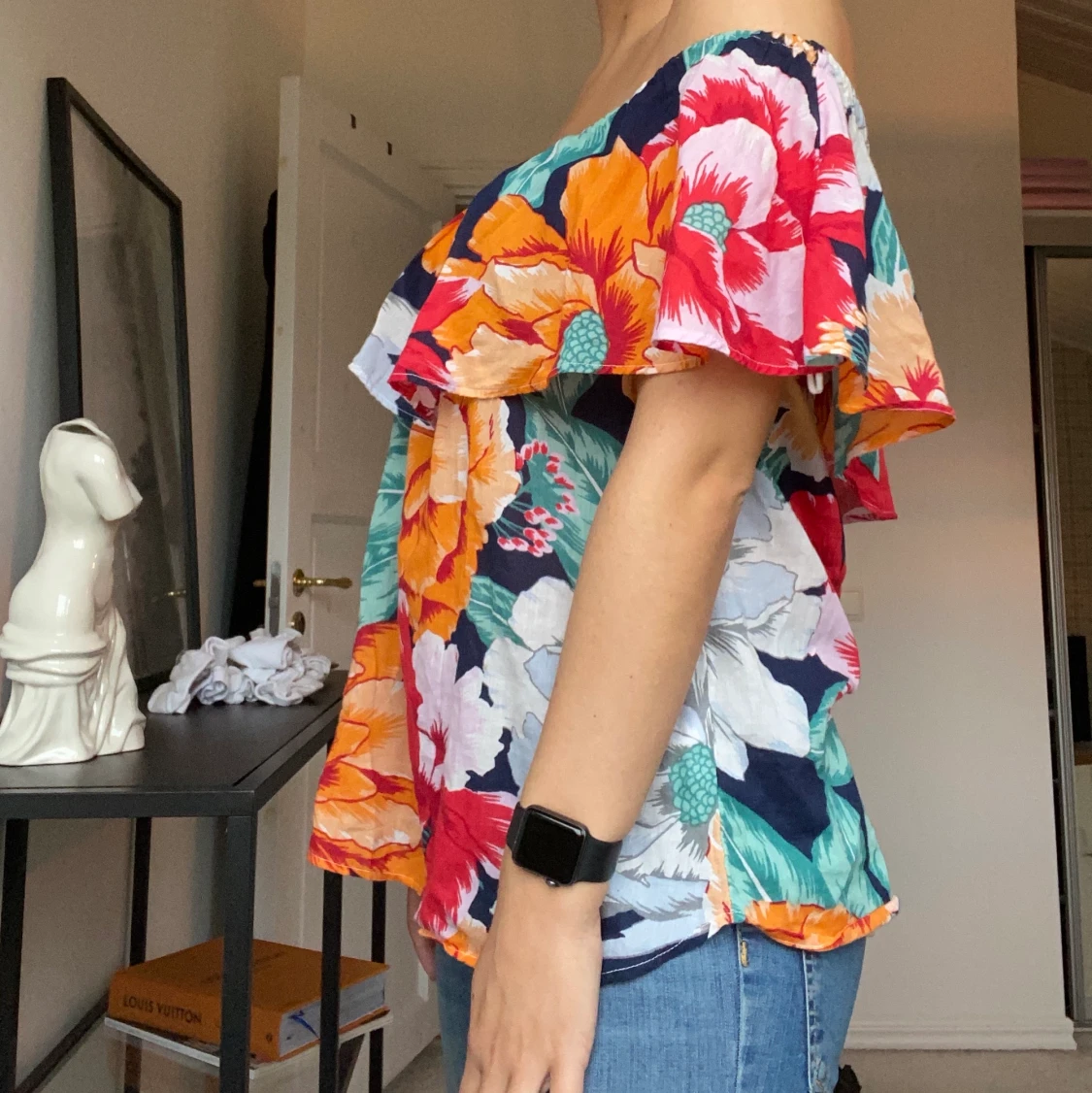 Blommig axeltröja  - 90