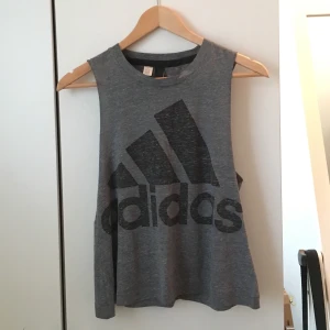 Adidas Linne - Adidas linne. Storlek XS/S