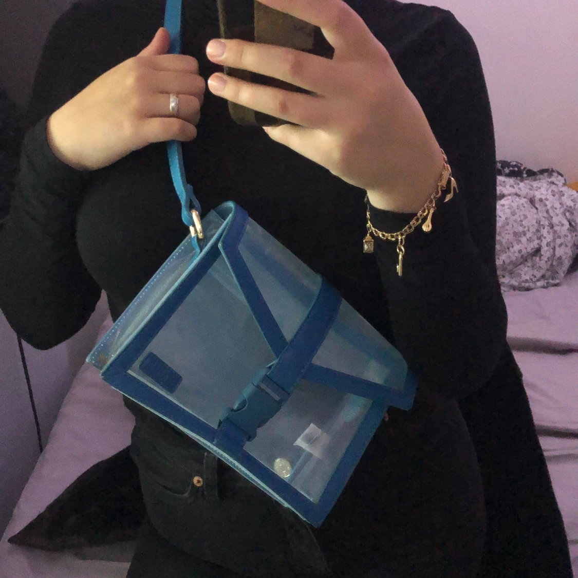 Nakd transparent väska