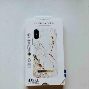  - iPhone X mobilskal, Carrara Gold, Ideal of sweden. Aldrig använd, levereras i orginalförpackning. FRAKT INGÅR!