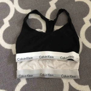 - Calvin klein toppar 100kr st strl M 