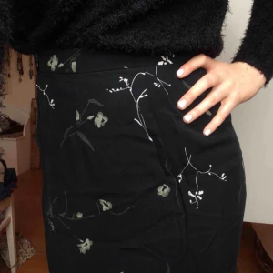  - Lång kjol från Sand! Köparen står för frakt:)