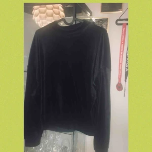  - Jättemjuk tröja från Cubus i storlek M som har används få gånger. Köpare står för frakt. Kolla mina andra annonser! 