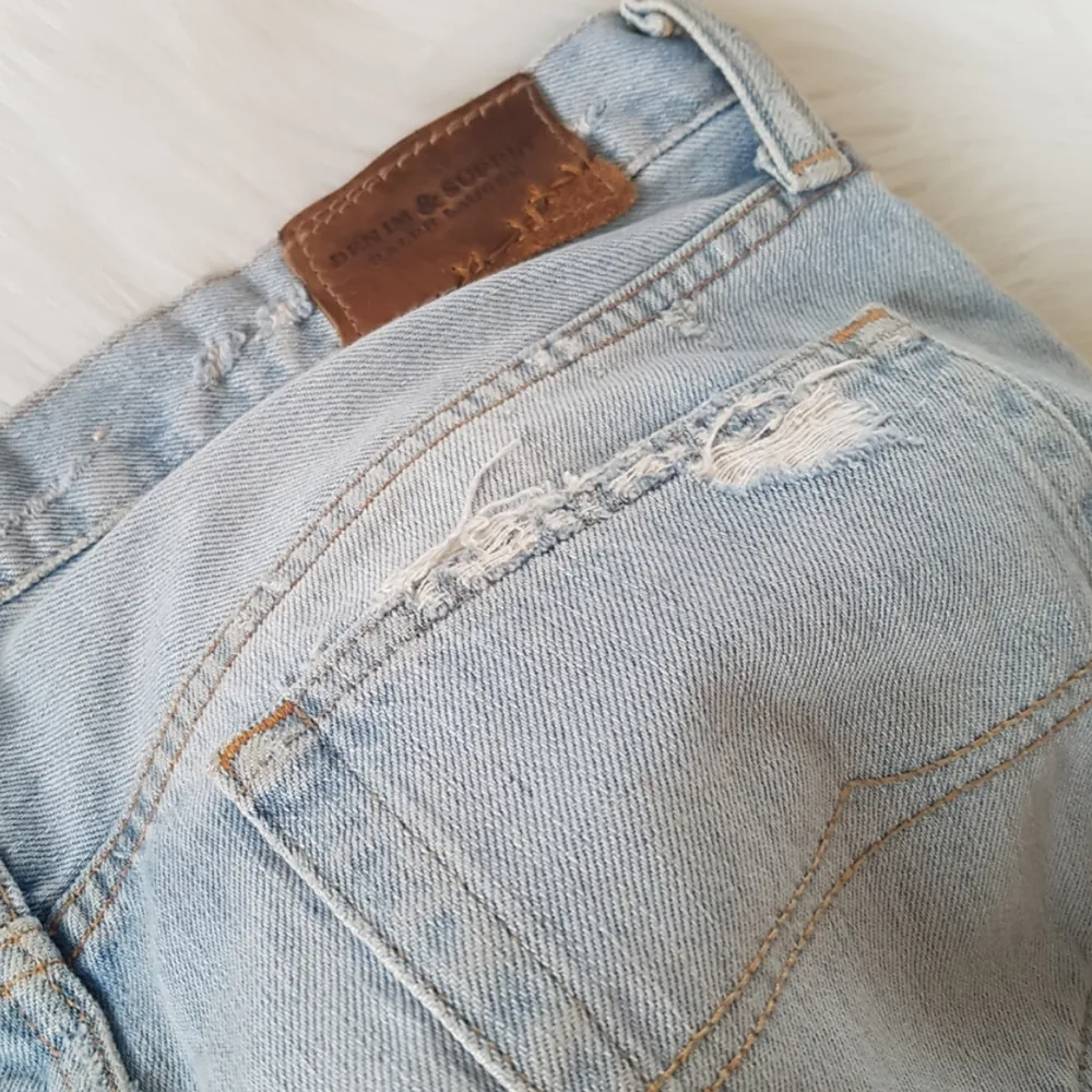Äkta Ralph Lauren jeans i storlek 29 Använd 1 gång. Original pris 1299 kr!. Jeans & Byxor.