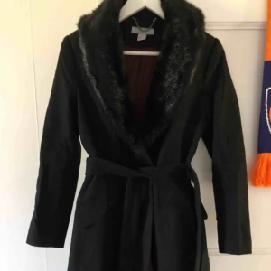  - Vinterjacka från H&M, storlek 34